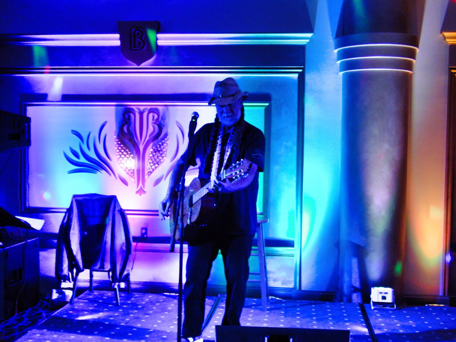 ./Gallery/2025 Legends Live Dinner Show/DSC00602.jpg